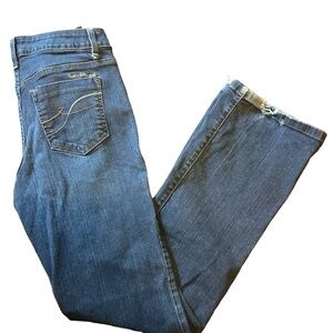 Donna Karan SOHO Boot Cut, Mid Rise, Very Flattering Jeans.